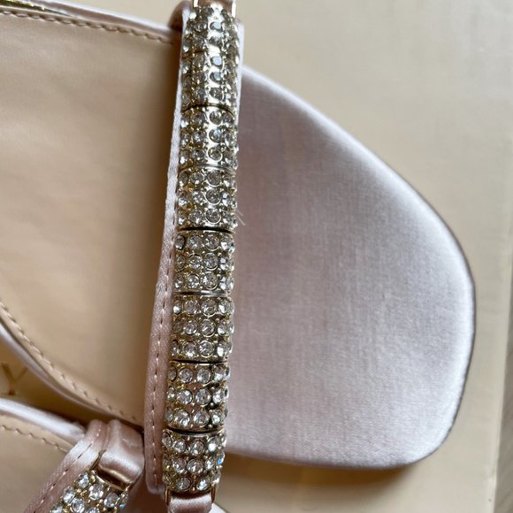 Brand New Badgley Mischka Charlee Champagne Satin - Picture 9 of 15